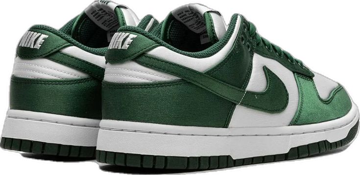 Nike Dunk Low Michigan State, Dunk Low Michigan, Popular Shoe, Team Green, Sneakers Box, Kobe Shoes, Retro Basketball Shoes, Retro Basketball, Tenis Nike