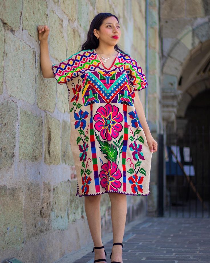 this dress are 100 % made by hand this means that the embroidery and the fabric was create by hand and carefull Bordado ambos lados. the region of this kind of dresses is  San Felipe de Usila  , Oaxaca the most important thing about this dress is the detail of the draw in it each figure is very complicated to create and is very beatiful one of my favorites 100% cotton hand made fabric measuraments: Length  inches/ 105cm Chest all around  inches / 130cm Bohemian Multicolor Boho Print Midi Dress, Multicolor Bohemian Midi Dress With Boho Print, Folk Style Boho Dress With Boho Print For Beach, Bohemian Multicolor Midi Dress, Multicolor Hippie Dress For Vacation, Multicolor Hippie Style Vacation Dresses, Multicolor Folk Dress With Boho Print, Multicolor Hippie Vacation Dresses, Multicolor Bohemian Dress With Boho Print