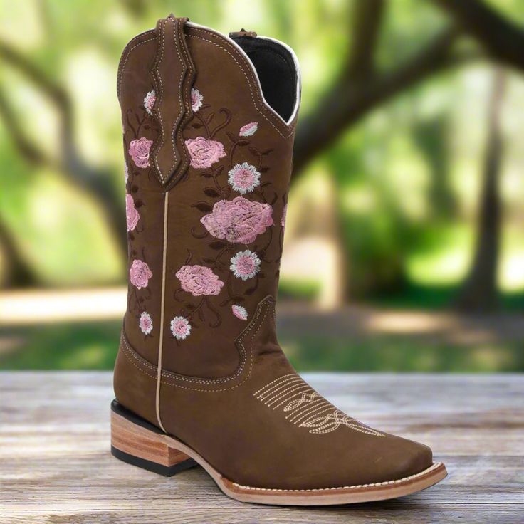 Botas vaqueras para Mujer - TM-WD0549 Women's Western Boots Mexican Cowgirl Boots, Western Style Boots For Spring Outdoor, Quince Boots, Mexican Boots For Women, Mexican Fits, Mexican Girl Aesthetic, Vaquera Boots, Mexican Boots, Boots For