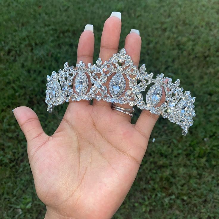 Brand New Tiara From David’s Bridal . Decided To Go With Another . Beautiful!!! Light Blue Quince Crown, Crowns For Quinceanera, Writing Outfits, Quince Crowns, Quinceanera Blue, Baby Blue Quinceanera, Blue Tiara, Cinderella Sweet 16, Cinderella Quinceanera