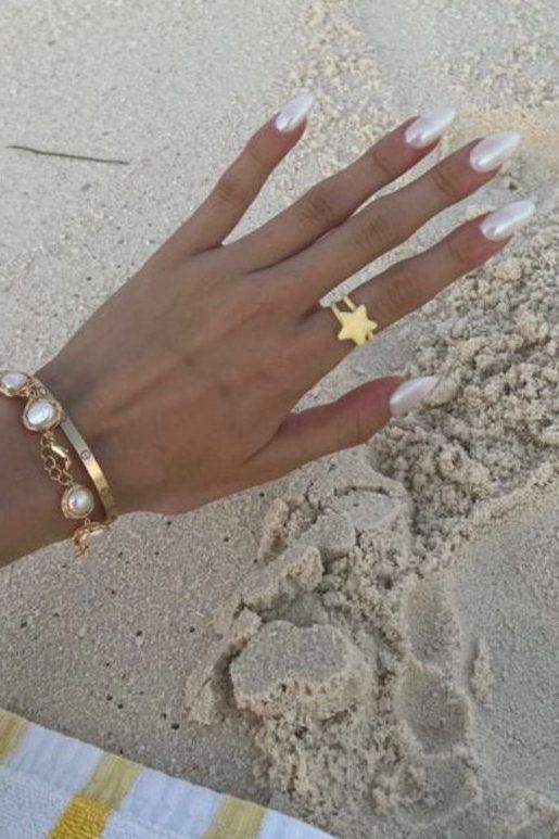 Pearl Beach Nails Beach Vacation Nails, Vacation Nails Beach, Cruise Nails, Beachy Nails, Pearl Beach, Summery Nails, Cute Summer Nails, Pearl Nails, Vacation Nails