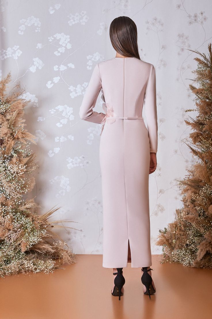 Description Blush Column, Long dress Fitted, Long Sleeves Closed neckline Crepe Dry Clean Made in Lebanon SKU op-5935 Long Dress Fitted, Jenny Packham Dresses, Cape Gown, Silhouette Dress, Long Sleeve Fitted Dress, Flare Gown, Ankle Length Dress, فستان سهرة, Dress Fitted