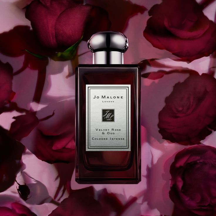 An atmosphere of decadent romance would be impossible to imagine without scent and rose has been the fragrance associated with this mood for centuries. Jo Malone London’s ‘Velvet Rose & Oud�’ blends Damask rose with the smoky, heady fragrance of oud; the ideal backdrop to a sumptuous room glowing with candles. Jo Malone London Perfume, Jo Malone Perfume, Oud Perfume, Oud Wood, Fragrances Perfume Woman, Perfume Collection Fragrance, Velvet Rose, Rose Perfume, Damask Rose