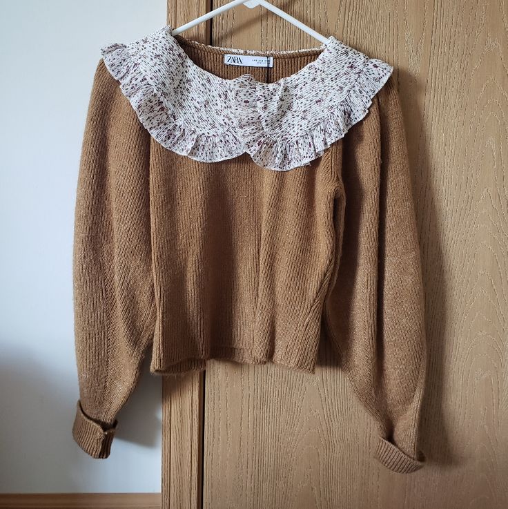 Brand New. Never Worn. Mode Style Anglais, Collared Top, Cropped Cardigan Sweater, Zara Knit, Oversize Knit, Oversized Knitted Sweaters, Knit Turtleneck Sweater, Collar Sweater, Knitting Women Sweater