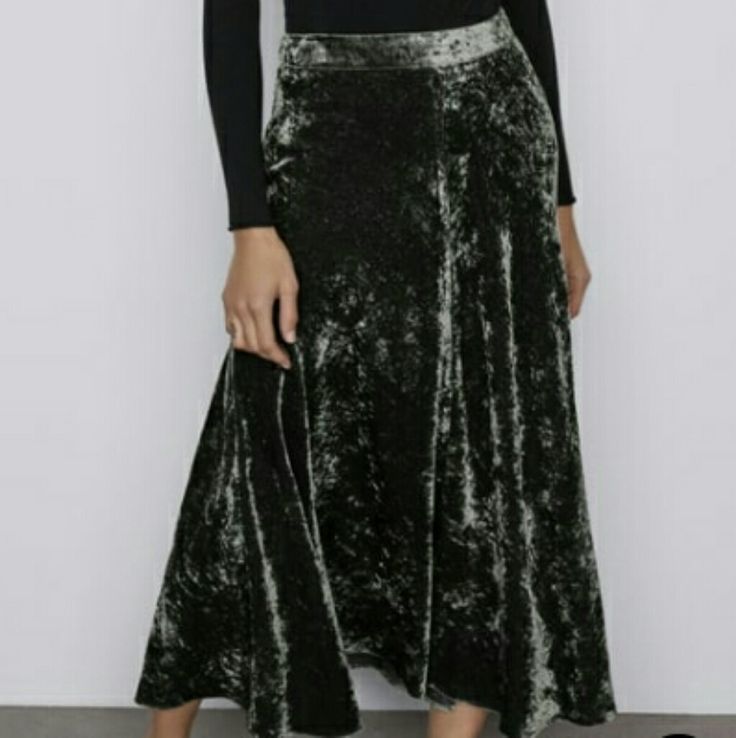 Nwt Zara Midi Skirt. Material Velvet. A-Line, Hidden Zip Closure On A Back. 74% Viscose, 26% Polyamide. Size S. Color Dark Green. Small Fabric Defect On The Inside Of The Front Panel (See Last Picture) But It Has No Effect On The Top Or Look Of The Skirt. Make Me An Offer :) Winter Party Bottoms With Skirted Design, Winter Party Skirted Bottoms, Flowy Skirt For Winter Party, Winter Party Flowy Skirt Bottoms, Zara Long Pleated Skirt, Green Asymmetrical Skirt For Fall, Evening Winter Flared Skirt Bottoms, Asymmetrical Green Skirt For Fall, Evening Flared Skirt For Winter