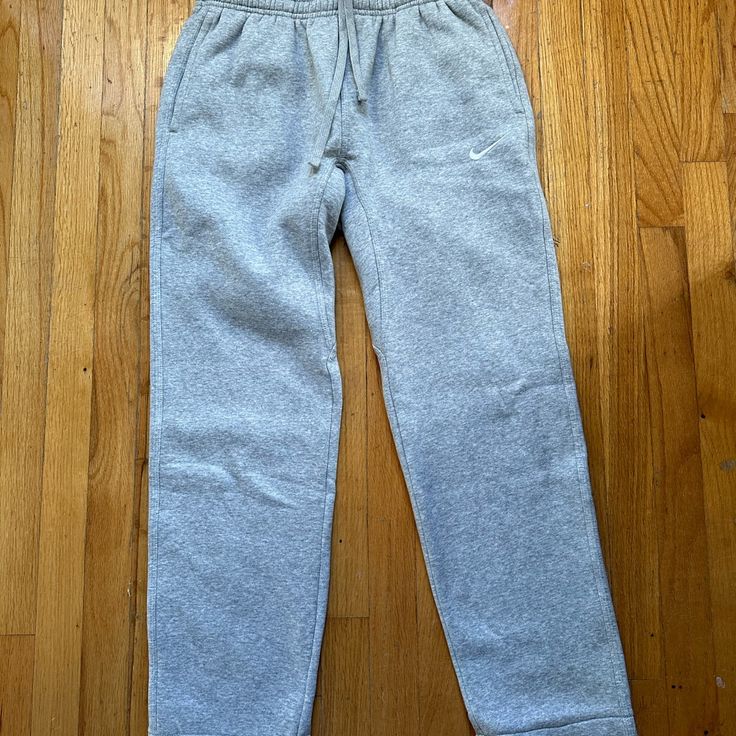 Brand New Never Wore Nike Sweat Pants. Size M Nike Joggers With Elastic Waistband, Nike Full Length Sweatpants For Loungewear, Nike Cotton Sweats, Nike Winter Pants With Elastic Waistband, Nike Joggers For Loungewear, Nike Loungewear Trousers, Nike Cotton Jogging Pants, Nike Jogging Bottoms Long Pants, Nike Full Length Cotton Bottoms