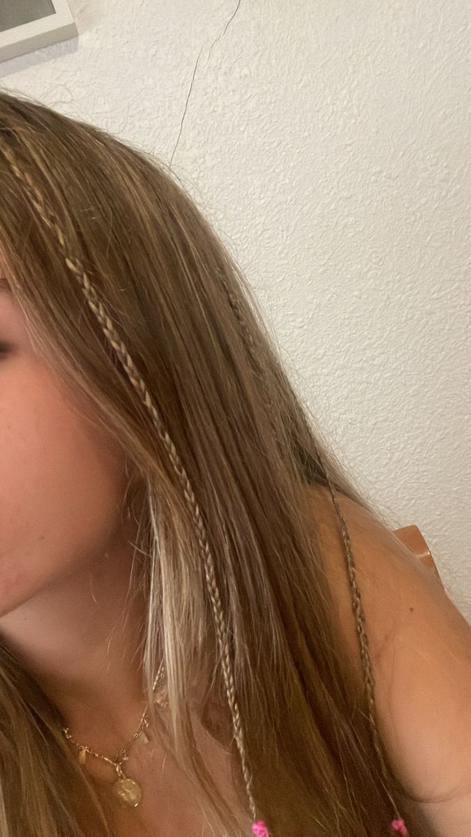 Plaits Hairstyles, Hairstyle Inspo, Dirty Blonde Hair, Peinados Recogidos, Clip Hairstyles, Medium Long Hair, Cut My Hair, Peinados Faciles, Hairstyles For School