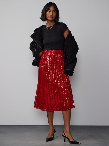 Sequin Midi Skirt Outfit, Pleated Midi Skirt Outfit, Outfit With Sneakers, Sequin Midi Skirt, Midi Skirt Outfit, High Rise Skirt, Trendy Clothes, Skirt Outfit, Pleated Midi Skirt