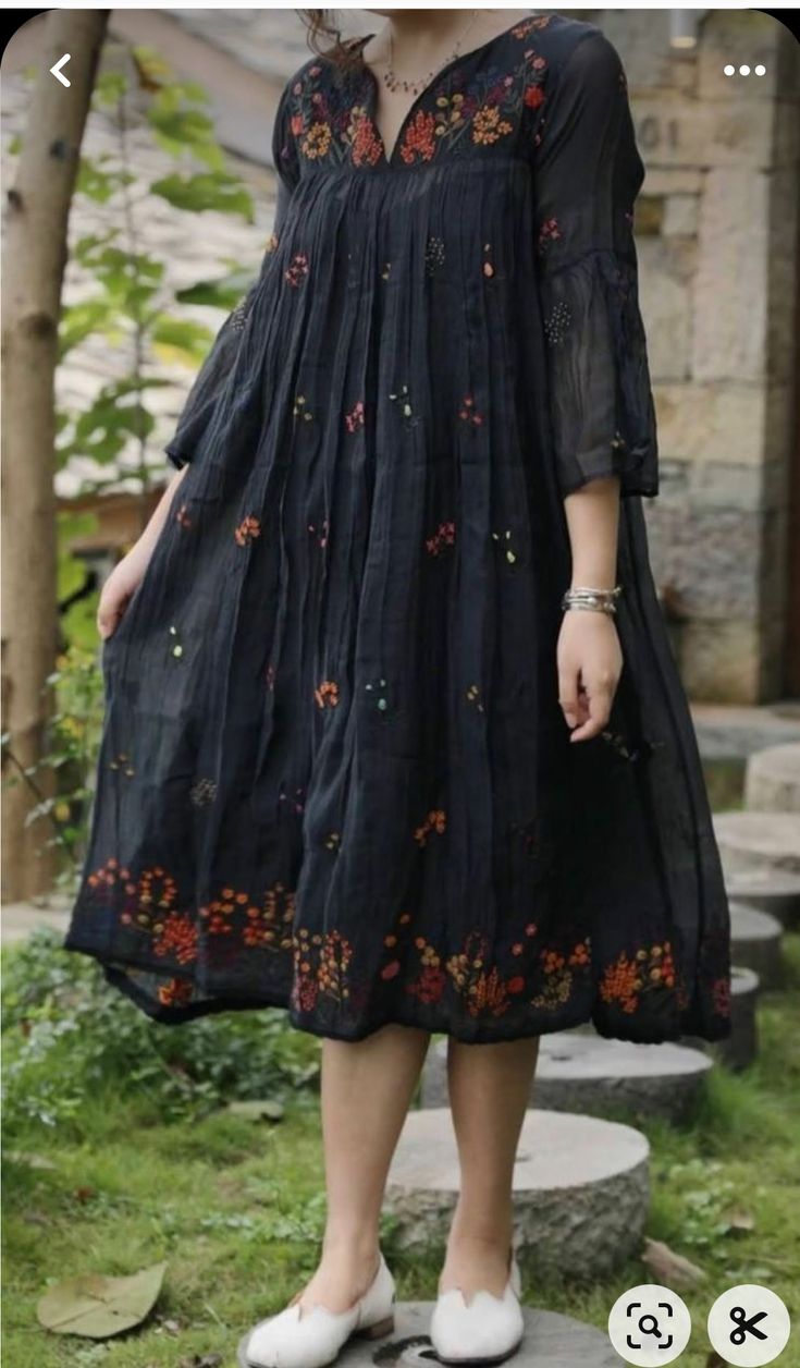 Simple Frock Design, Stylish Kurtis Design, Long Frock Designs, Simple Frocks, Casual Frocks, Simple Kurta Designs, Simple Kurti Designs, Frock For Women, Stylish Short Dresses