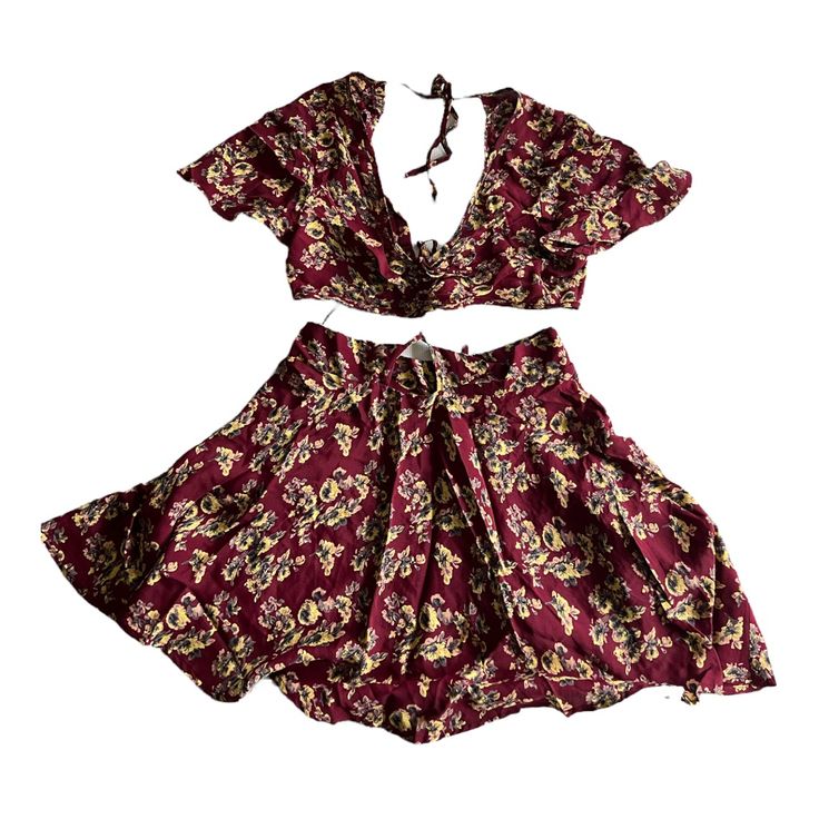 100% Rayon. Burgundy Floral Print. Super Cute Two-Piece Connected Mini Dress Zipper In The Back. Amber Rose Pictured Wearing The Blue One Blue Slip Dress, Bella Dress, Blue Strapless Dress, Amber Rose, Planet Blue, Corset Mini Dress, Blue Romper, Silk Slip Dress, Burgundy Floral