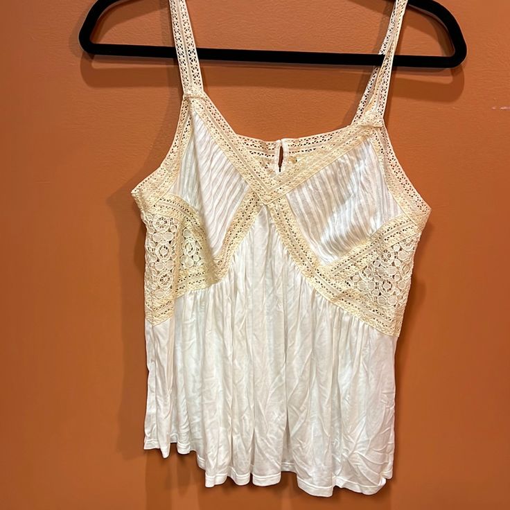 Nwt Deletta Crme And White Cami. Soft Cotton And Lace White Spaghetti Strap Tank Top For Daywear, White Camisole Tank Top For Daywear, White Lace Camisole Tank Top, White Lace Tank Camisole, White Lace Top Tank Camisole, White Lace Top Camisole Tank, White Lace Trim Tank Top For Daywear, White Cami Tank Top With Lace Trim, White Camisole Tank For Vacation