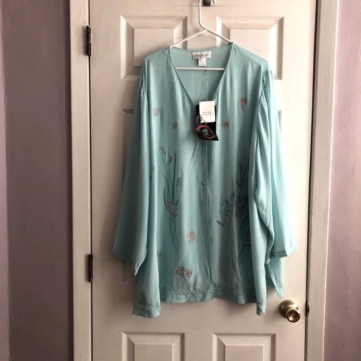 Nwt Silk Assets Dvf Diane Von Furstenberg 100% Tunic Top Lounge Cabana Beach Sz 3xl Pit To Pit 28”, Mid/Shower To Hem 32”. Light Blue Relaxed Fit Blouse For Vacation, Blue Spring Loungewear Blouse, Cabana Beach, Dvf Diane Von Furstenberg, Von Furstenberg, Diane Von, Diane Von Furstenberg, Tunic Top, Blue Green