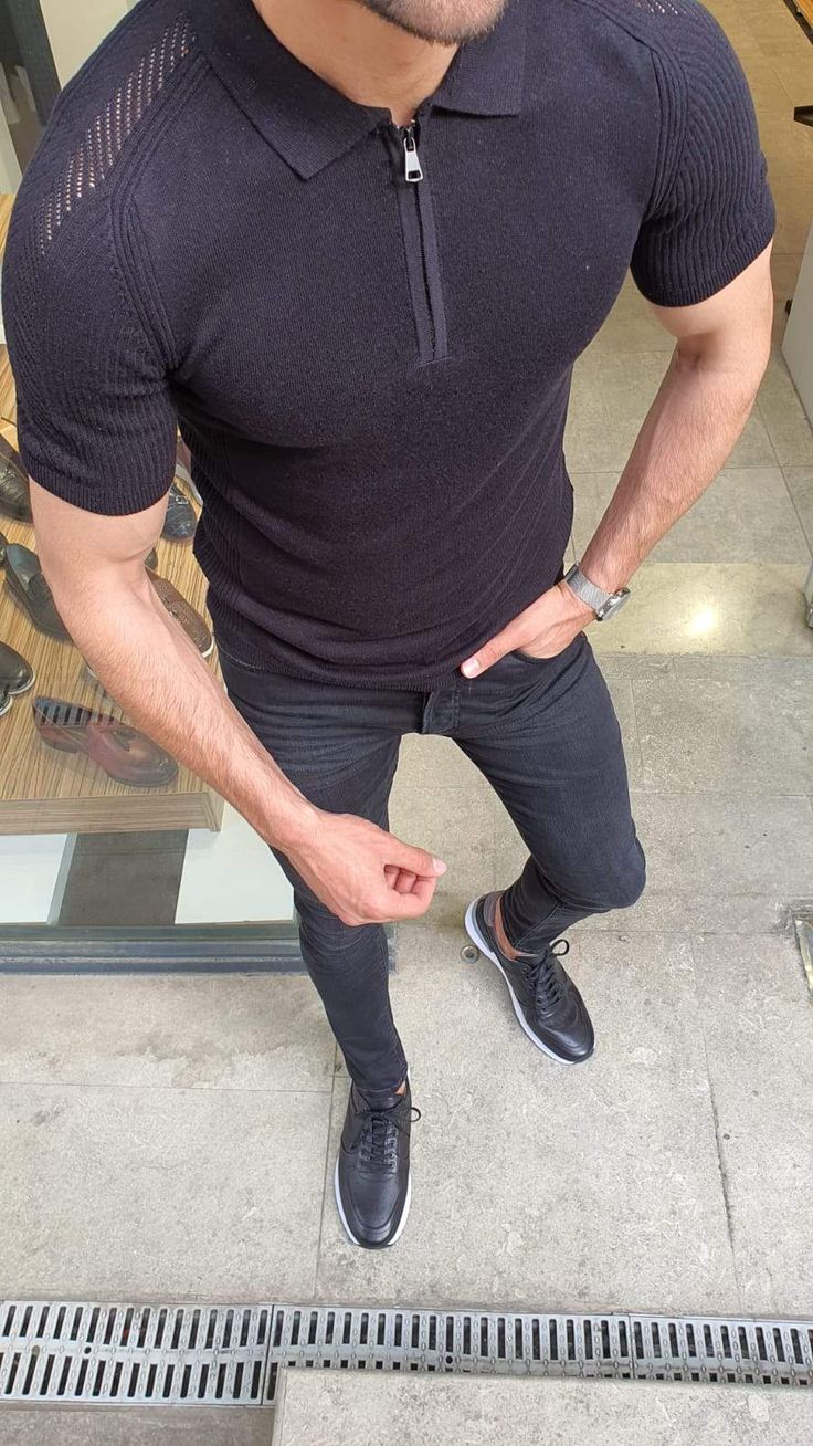 🔥 NEW COLLECTİON Collection : SPRİNG / SUMMER 20 ' Product : Ash Slim Fit Black Short Sleeve KnitwearColor code :Black Available Size : S-M-L-XL-XXLKnitwear material : %50 Cotton , %50 linen Machine washable : Yes Fitting : slim-fit , Package included : Short sleeve Knitwear Washing instructions : Wash ın 30 degree water reversely with detergent for color clothes and with appropriate colored clothes. Dry by hanging up . Casual High Stretch Sweater, Casual Black Ribbed Sweater, Casual Ribbed High Stretch Sweater, Black Stretch Crew Neck Sweater, Black Stretch Sweater With Crew Neck, Trendy Black Stretch Sweater, Black Crew Neck Knit T-shirt, Fitted Crew Neck Summer Sweater, Black Knit Crew Neck T-shirt