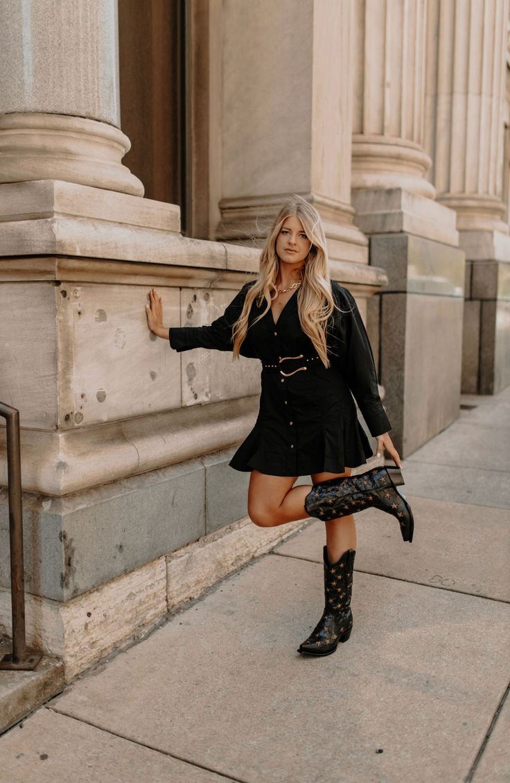 We have been so excited to show you our Horse Branch Dress. It is a stunning long sleeve button down dress with a removeable gold horseshoe belt. This dress is perfect for an NFR look and it has such a classy look. Madalynn is 5'7" wearing a size large - SMALL: 0/4 MEDIUM: 5/8 LARGE: 9/12 No stretch in the material Dress With Black Cowboy Boots, Fancy Country Outfits, Western Birthday Outfit Women, Western Cocktail Attire, Curvy Cowgirl Outfits, Dressy Western Outfits Women, Nfr Outfits For Vegas, Western Boutique Clothing, Classy Cowgirl Outfits