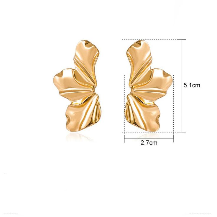 Unleash Your Style with Chic Versatility Step into the spotlight with our Trendy Geometric Stud Earrings, meticulously designed to dazzle at any occasion. Whether you're hitting the ocean beach, attending a glamorous party, or making a statement at the night club, these earrings are your perfect companion. Crafted with a keen eye for fashion, they blend a creative and bohemian vibe with a touch of sweet romance. Product Features Colors Available: Gold, Silver and Black - to match your mood and style. Material: High-quality iron alloy - for durability and shine. Back Finding: Screw-back - ensures a secure and comfortable fit. Shape: Irregular geometric hearts - unique and eye-catching. Style: A mix of Boho, Hip Hop, and Romantic influences - versatile for any wardrobe. When to Wear Them? Th Glamorous Party, Small Animal Supplies, Geometric Heart, Geometric Studs, Earring Stand, Stud Style, Sweet Romance, Big Flowers, Ocean Beach