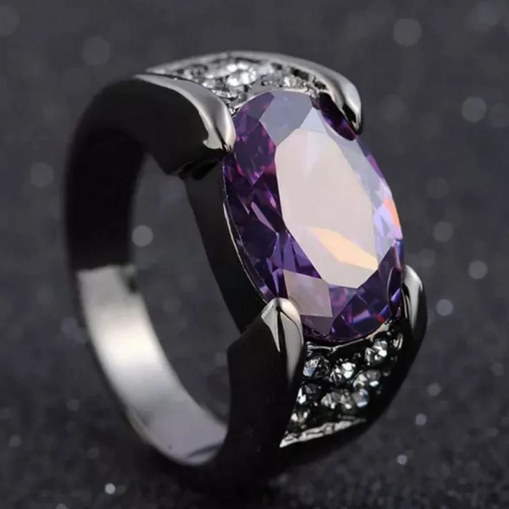 NATURAL AMETHYST GEM WEDDING BAND RING PROMISE GIFT FOR HIM Item Description:- MATERIAL-Silver METAL PURITY- 925 Sterling Silver GEMSTONE- Amethyst GEMSTONE COLOR- Purple GEMSTONE SHAPE- Oval Cut GENDER- Male, Female BIRTHSTONE- February JEWELRY TYPE- Ring HEALING PROPERTIES OF GEMSTONE- Amethyst has healing powers to help with physical ailments, emotional issues, and in Energy Healing and Chakra balancing Rings Elegant, Pomegranate Jewelry, Obsidian Ring, Black Gold Ring, Vintage Jewellery Rings, Purple Rings, Ring Trends, Black Ring, Jewelry Black