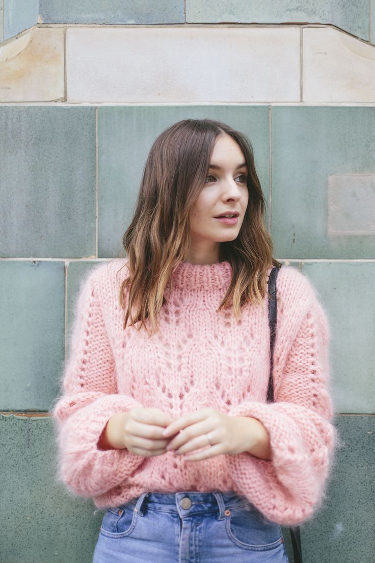 7 Years of What Olivia Did (and a new chapter)! | What Olivia Did Pink Jumper Outfit, Jumper And Jeans, Look Rose, Pink Jumper, Jumper Outfit, Mohair Sweater, Fashion Vintage, Looks Style, Outfit Posts