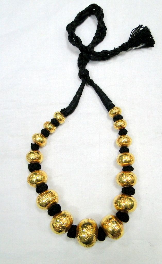 22 K gold Large beads Necklace. Handmade beautiful hollow Gold beads filled with wax inside to give more strength and durability. Good for wear as is or for your own creation. Length-27 cm ( free size easy to adjust the length by pulling the toggle), size of center bead-15/20 MM, Weight-77 grams. Material-22 K gold. Diwali Necklaces With Round Beads And Latkans, Diwali Necklaces With Latkans And Round Beads, Festive Gold Beaded Necklace With Meenakari, Navratri Necklaces With Latkans And Round Beads, Traditional Gold Beaded Necklace With Meenakari, Festival Brass Necklaces With Round Beads, Gold Beaded Necklaces With Latkans For Festivals, Traditional Gold Beaded Necklaces With Round Beads, Dual-tone Necklaces For Diwali Rituals