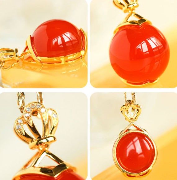 NOTICE: BEFORE PURCHASE PLEASE MESSAGE US TO CHECK THE STOCK *Condition: Brand new *Center Stone: 5A+ Natural Southern Red Agate Superior Quality 16x16mm *Pendant Dimension: 25.7 x 16.3mm *Side Stone: Natural White Diamond, round cut (F Color, VS1 clarity) The item will be gift wrapped and shipped. --------------------------------------------------------- Available in : 14k Rose or Yellow Gold, White Gold 18k Rose or Yellow Gold, White Gold and Platinum ask us before you put the order if you wan Formal Orange Cabochon Necklace, Elegant Orange Pendant Jewelry, Luxury Round Cabochon Necklace, Red Gemstone Round Necklace, Formal Carnelian Cabochon Jewelry, Formal Orange Round Pendant Necklace, Orange Round Pendant Jewelry For Formal Occasions, Elegant Orange Necklace With Polished Finish, Elegant Red Agate Necklace