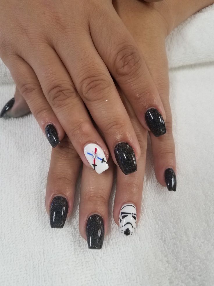 Short Star Wars Nails, Star Wars Wedding Nails, Darth Vader Nails Star Wars, Star Wars Gel Nails, Starwars Nails Easy, Star Wars Nail Art Easy, May The 4th Nails, Easy Star Wars Nails, Star Wars Manicure