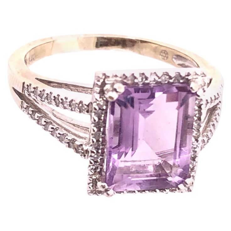 14 Karat White Gold Fashion Amethyst Ring with Diamonds 0.40 TDW. Size 7.5 4.30 grams total weight. Victorian Engagement Ring, Crystal Goddess, Gold Fashion, Amethyst Ring, Amethyst Crystal, Diamond Rings, Fashion Rings, Diamond Earrings, Engagement Ring