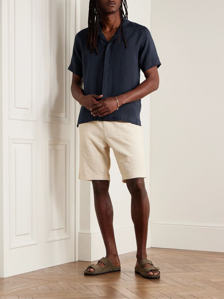 Orlebar Brown's 'Maitan' shirt is cut in a loose shape from Italian linen with naturally cooling, breathable properties. It has a relaxed camp collar and streamlined covered placket. Those who are familiar with the brand will recognize the signature striped embroidery along the side. Orlebar Brown, Wardrobe Edit, Stylish Watches, Plain Shirts, Loungewear Shorts, Classic Sneakers, Suede Jacket, Mens Style, Mr Porter