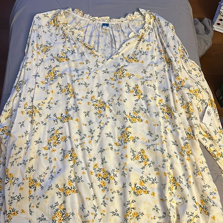 Old Navy Long Sleeve Flowered Shirt, Frilled Collar, Size Xl, Nwt Cheap Long Sleeve Shirt With Floral Print, Casual Long Sleeve Blouse With Ditsy Floral Print, Casual White Tops With Ditsy Floral Print, Casual White Blouse With Ditsy Floral Print, Casual Ditsy Floral Print Top For Brunch, Casual White Top With Ditsy Floral Print, Spring Long Sleeve Tops With Ditsy Floral Print, Long Sleeve Ditsy Floral Print Tops For Spring, Long Sleeve Tops With Ditsy Floral Print For Spring