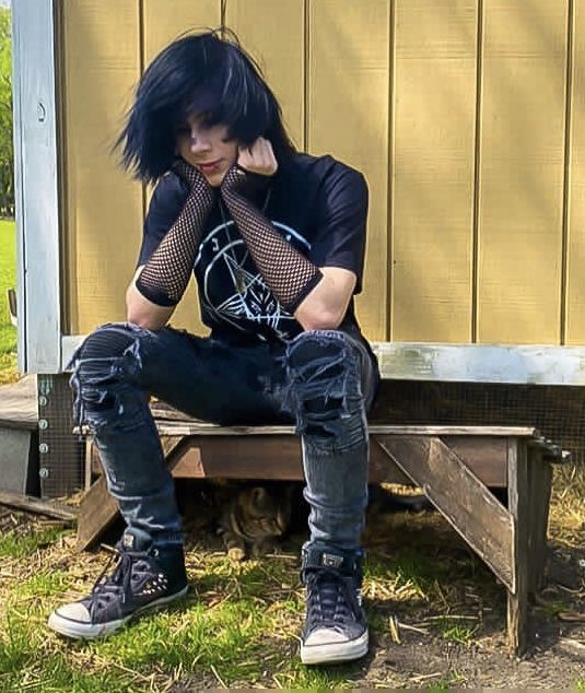 Emo Style Men, 2000s Emo Outfits, Emo Outfits Men, Emo Style Outfits, Outfits Masc, Emo Boy Outfits, Estilo Emo, Scene Boys, Outfits 2000s