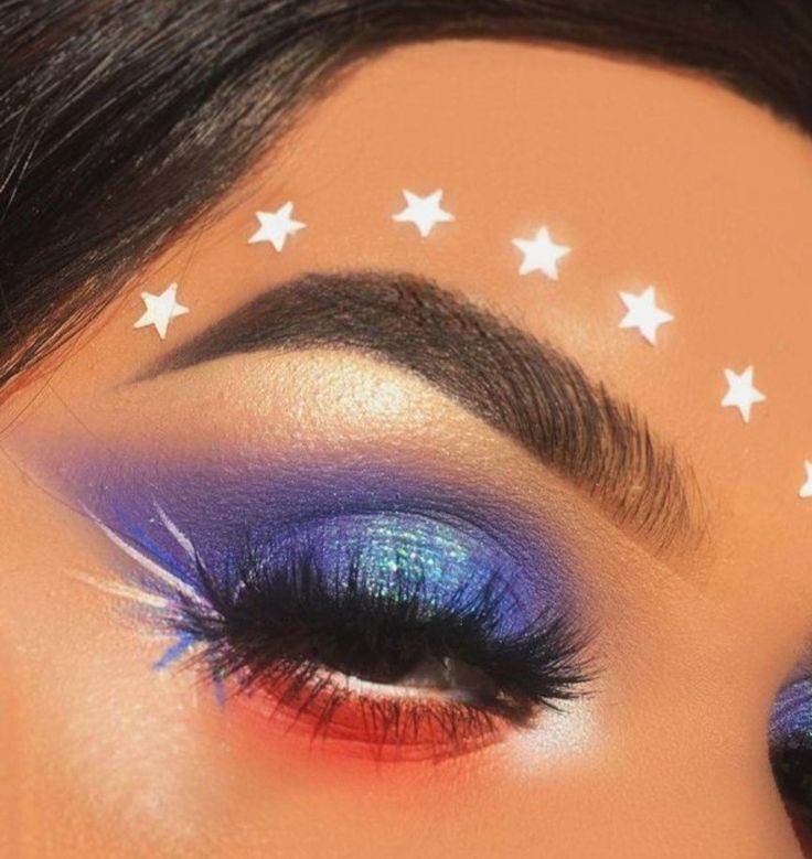 Patriotic Makeup, Makeup Carnaval, July Makeup, 4th Of July Makeup, Holiday Eye, Make Up Designs, Blue Makeup Looks, Morphe Palette, Holiday Makeup Looks