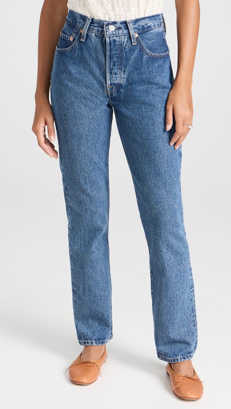 Fast Free Shipping & Free Returns on Levi's 501 Jeans at Shopbop. Shop new arrivals from Levi's at Shopbop.com Paris Outfit Ideas, Levis Outfit, Levi 501, Effortless Outfit, Outfit Formulas, Paris Outfits, 501 Jeans, Levi's 501, Levi Jeans 501