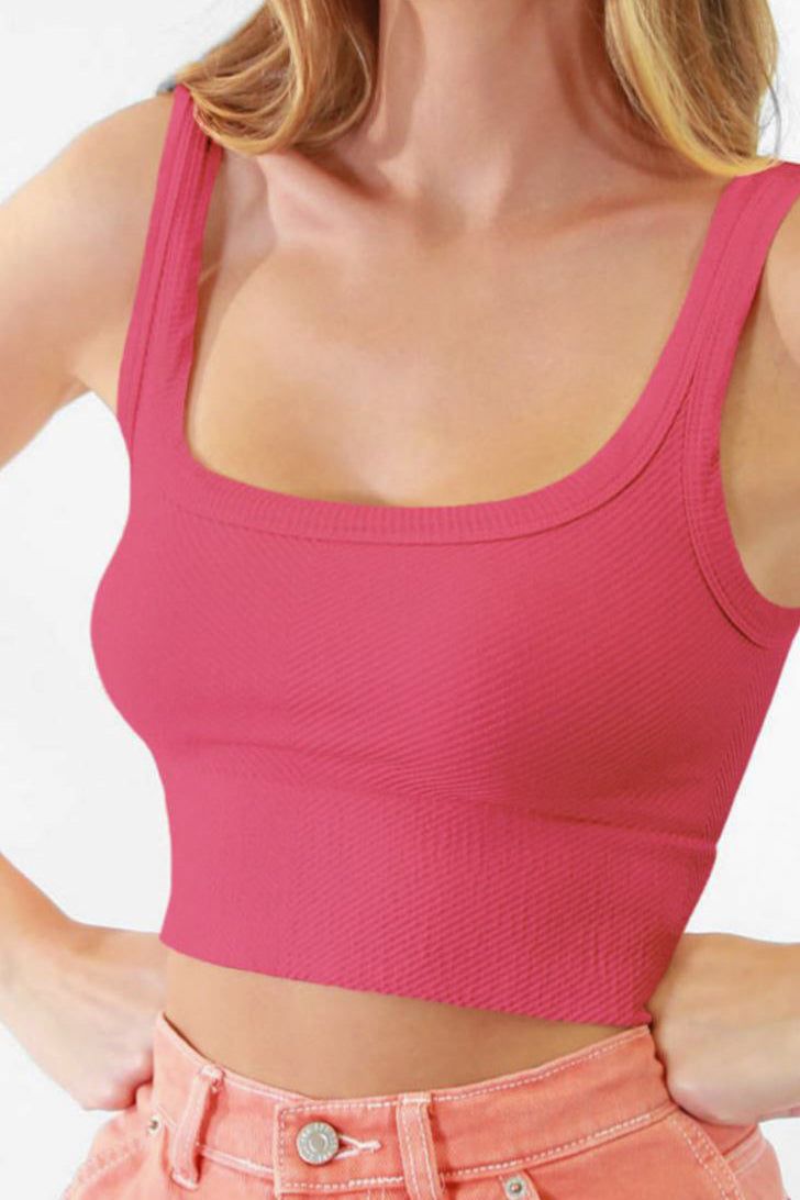 Trendy Seamless Crop Top Sports Bra, Stretch Solid Color Scoop Neck Crop Top, Stretch Solid Color Crop Top With Scoop Neck, Summer Ribbed Scoop Neck Sports Bra, Trendy Cropped Sports Bra For Loungewear, Summer Cropped Ribbed Sports Bra, Casual Ribbed Scoop Neck Sports Bra, Seamless Scoop Neck Crop Top For Loungewear, Solid Cropped Sports Bra For Spring