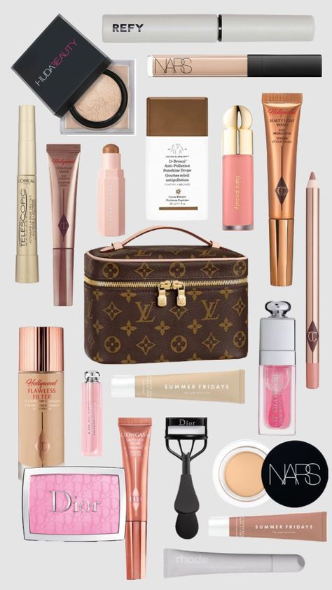 Capsule Makeup, Makeup Bag Essentials, Fancy Makeup, Makeup Needs, Makeup To Buy, Bag Essentials, Makeup Obsession, Luxury Makeup, Makeup Items