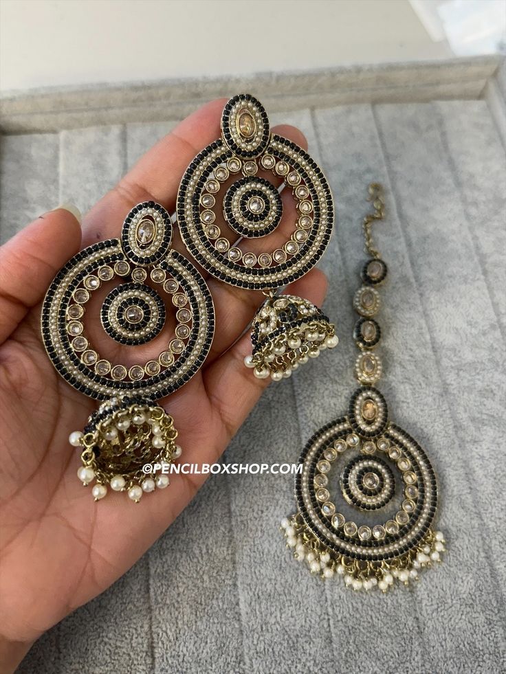 Black-Bridal Maang Tikka Eaarings Set/Polki earrings pearl earchain /Antique black Polki  Maangtikka set/Indian wedding jewelry/ Elegant Festive Beaded Earrings For Wedding, Black Beaded Wedding Jewelry, Stone Work Drop Earrings For Wedding, Elegant Silver Tikka With Matching Earrings, Traditional Round Pearl Earrings For Party, Elegant Tikka With Matching Earrings For Celebration, Elegant Black Kundan Jewelry, Elegant Beaded Earrings With Latkans For Wedding, Wedding Stone Work Drop Earrings