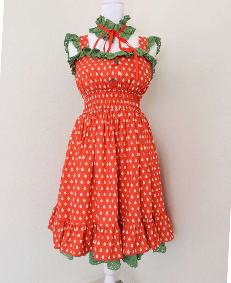 Strawberry Picnic Dress Strawberry Picnic, 50 Style Dresses, Closet Cosplay, Picnic Dress, 50s Fashion, Strawberry Shortcake, Sunny Day, Fashion Sewing, The Outdoors