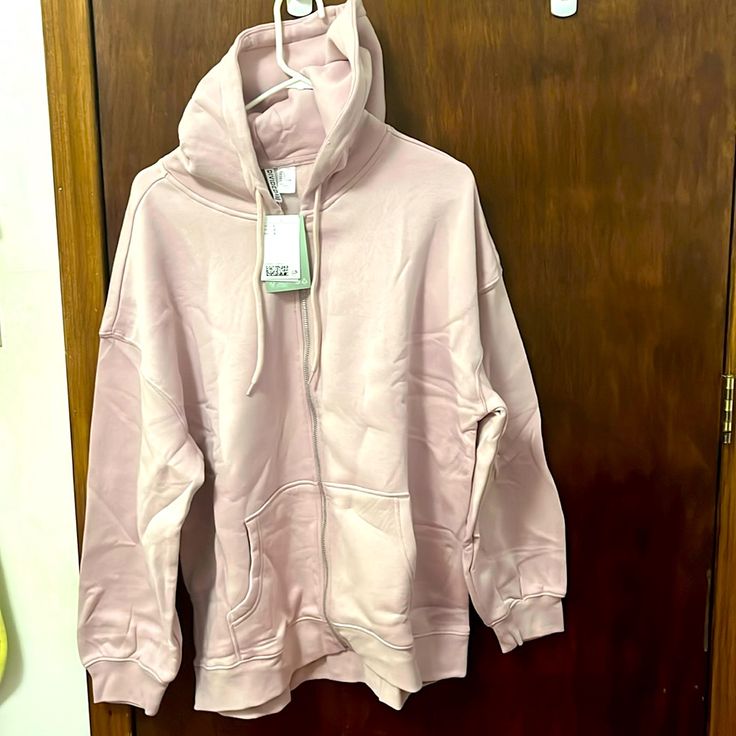 New Never Worn Super Soft Nice Dusty Pink Color Spring Hoodie With Zipper Closure, Spring Zipper Hoodie, Hooded Spring Hoodie With Zipper Closure, Spring Hooded Sweatshirt With Zipper Closure, H&m Sweatshirt For Spring Streetwear, Pink Long Sleeve Sweatshirt With Zipper, Pink Long Sleeve Sweatshirt With Zipper Closure, H&m Long Sleeve Sweatshirt For Spring, Oversized Spring Hooded Jacket With Zipper