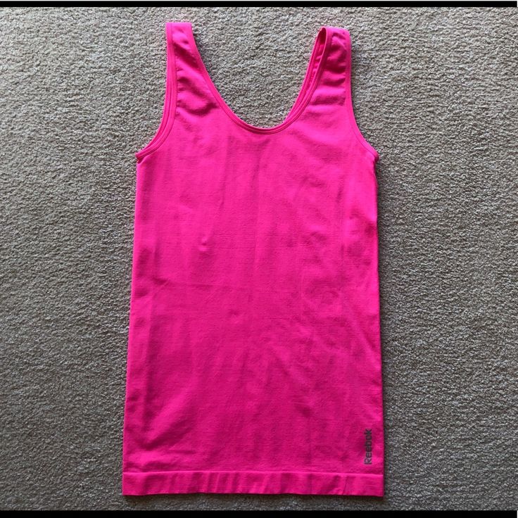 Brand New Without Tags. Size Small. Reebok Hot Pink Sleeveless Seamless Tank Top. Seamless Stretch Sleeveless Activewear, Seamless Sleeveless Stretch Activewear, Seamless Sleeveless Activewear For Workout, Seamless Sleeveless Tank Top For Yoga, Sleeveless Seamless Activewear For Workout, Sleeveless Seamless Stretch Activewear, Seamless Sleeveless Yoga Tank Top, Sleeveless Seamless Tank Top For Yoga, Seamless Sleeveless Tank Top For Gym