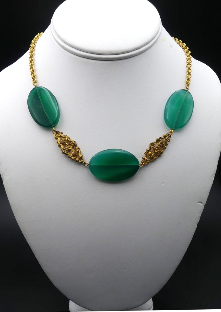 "Vintage gold tone and large green agate necklace ( A ), In good vintage condition. Necklace 18\" long, 2\" Extended. Green agate 1\"3/8 x 7/8 and 5 mm thick. 1\" ¼ x 7/8\" and 5 mm thick. Weighs 1.1 Oz. Thanks." Formal Necklace With Natural Stones And Agate, Formal Agate Necklace With Natural Stones, Formal Gold Jade Necklaces, Oval Jade Gold Necklace, Formal Gold Jade Necklace, Vintage Oval Jade Necklace, Handmade Yellow Gold Jade Necklaces, Vintage Jade Necklace For Formal Occasions, Handmade Yellow Gold Jade Necklace