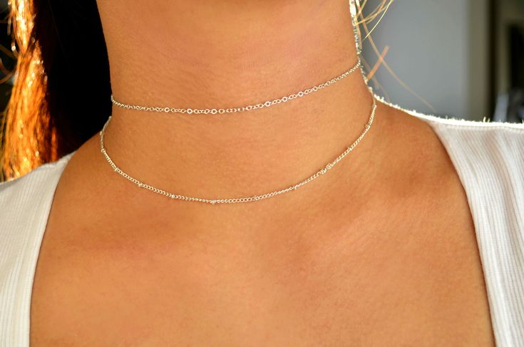 Chain is adjustable. Simple Choker Necklace, Rose Gold Heart Necklace, Choker Necklace Silver, Rose Gold Chain Necklace, Delicate Choker, Simple Choker, Silver Necklace Simple, Choker Silver, Beautiful Chokers