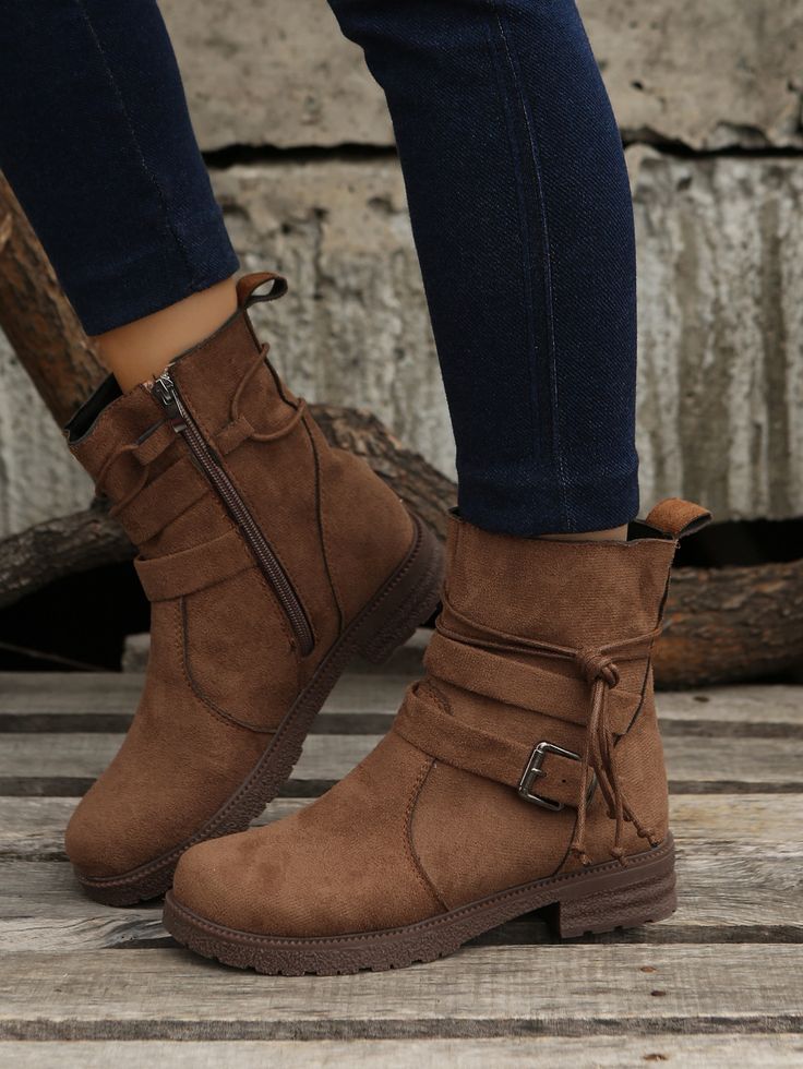 Camel À la mode Collar   Unicolore Bottes militaires Embellished Botas Chelsea, Orthopedic Shoes, Ankle Shoes, Buckle Ankle Boots, Rounded Toe Boots, Buckle Shoes, Vintage Boots, Round Toe Heels, Martin Boots