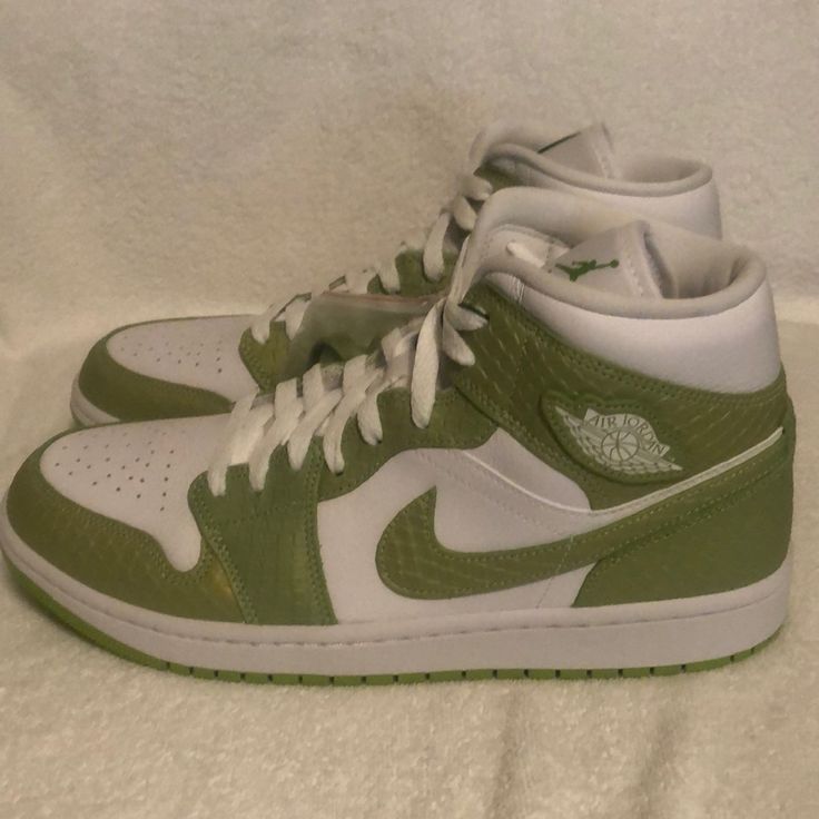 Jordan 1 For Dress Up Or Just Casual Wear. Get Now And Fast Shipping Size 11.5 Women. Men Size 10.0 Green High-top Basketball Shoes With Laces, Green Mid-top Jordan Shoes With Boost Midsole, Green Low-top Leather Jordan Shoes, Green Leather Low-top Jordan Shoes, Green High-top Leather Jordan Shoes, Green Mid-top Custom Sneakers With Cushioned Footbed, Green Lace-up Leather Jordan Shoes, Green High-top Synthetic Jordan Shoes, Green Low-top Jordan Shoes