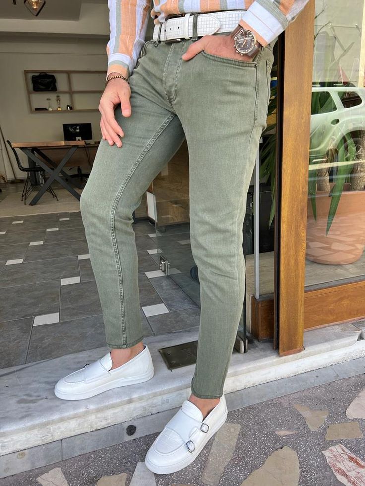 Collection : SPRING / SUMMER 22-23 Production : New collection slim fit lycra jeans with side pockets.Color : KhakiContent: 98% Cotton, % 2 Elestan Available size: 29-30 -31 - 32 - 33 - 34 - 36 - 38 Jeans With Side Pockets, Khaki Jeans, Summer 22, Zulu, Height And Weight, Primavera Estate, Slim Fit Jeans, Slime, New Collection