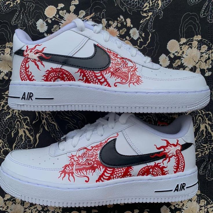 Hand-painted dragon custom air force 1s! Available in any size, colour, or shoe type - just drop me a message with requests. Painted using waterproof long lasting Angelus leather paint, and finished with a clear top coat to seal the paint.  These are made to order, so if you would like any specific details added just ask me, or I can make up a design with you. Tenis Air Force, Sneakers Nike Air Force, Custom Sneakers Nike, Sneakers Nike Air, Boty Nike, Skor Sneakers, Custom Painted Shoes, Custom Shoes Diy, Nike Shoes Air Force