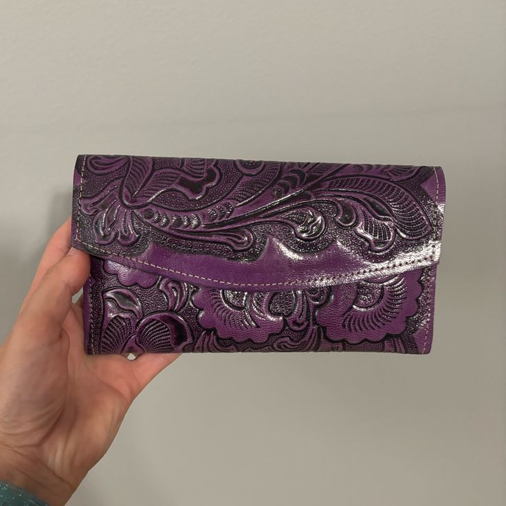 Absolutely Gorgeous Full Size Wallet. Brand New Made In Mexico Please See The Stamp Inside . Stunning Purple Color. Authentic Leather, You Can Smell . (If You Know You Know!) Purple Clutch Wallet For Everyday, Purple Clutch For Gift, Elegant Purple Wallets, Purple Leather Rectangular Wallet, Elegant Purple Bifold Wallet, Hand Tooled Leather Clutch Wallet, Hand-tooled Leather Clutch Wallet, Elegant Hand Tooled Leather Wallets, Purple Leather Wallet As Gift