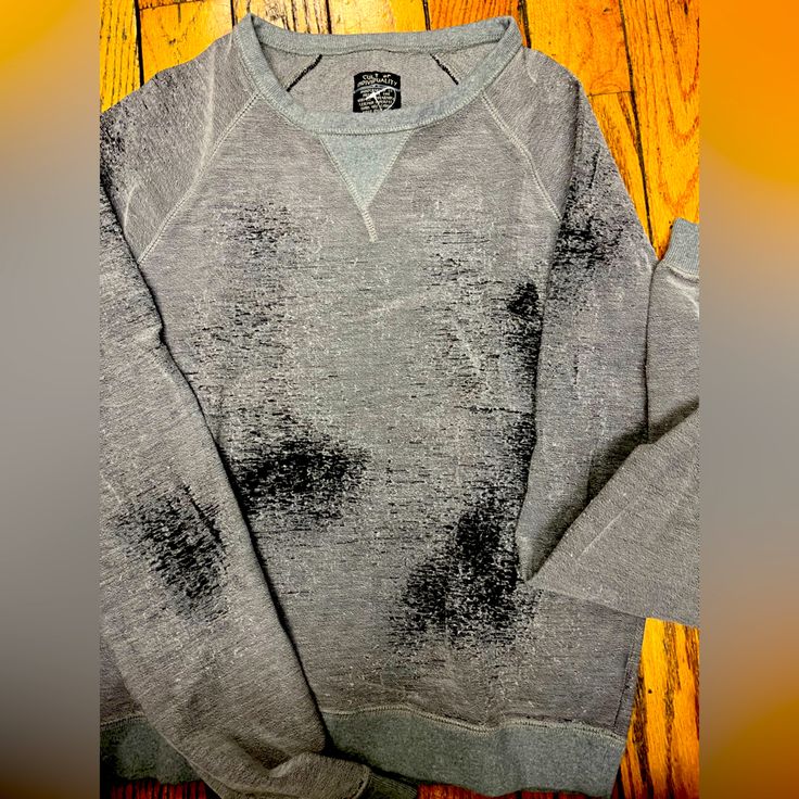 Womens Medium Charcoal Gray Frayed Cult Of Individuality Crew Neck Sweatshirt. New Without Tags. Never Worn. Not Available Anywhere Else. One Of A Kind Gray Distressed Tops With Relaxed Fit, Distressed Grunge Gray Tops, Gray Distressed Grunge Tops, Gray Washed Grunge Top, Grunge Washed Gray Top, Distressed Crew Neck Winter Top, Distressed Crew Neck Tops For Winter, Winter Crew Neck Distressed Tops, Black Washed Sweatshirt For Loungewear