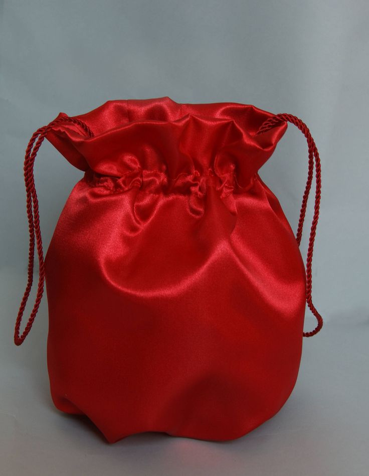 Elegant satin bag / money bag / purse ! Ideal for your wedding day, night out, party ,special occasion Colors: red You can choose any other colors Fabric : satin Lining : poliester Size : approx. 20 cm x 18 cm Cheap Red Pouch Shoulder Bag, Cheap Elegant Red Box Bag, Cheap Red Satchel For Gift, Bridal Purse, Elegant Bags, Satin Bags, Bridal Gift, Red Dead, Money Bag