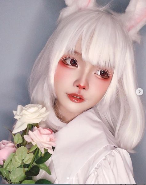 White Rabbit Makeup, Bunny Halloween Makeup, Bunny Makeup, Anime Makeup, Kawaii Makeup, Alternative Makeup, Idee Cosplay, Universal Language, Cute Makeup Looks