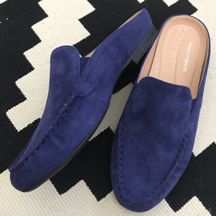 Brand New Never Worn Blue Closed Toe Loafers With Removable Insole, Blue Loafers With Removable Insole, Blue Summer Loafers For Work, Blue Summer Workwear Loafers, Blue Closed Toe Loafers For Summer, Chic Blue Pointed Toe Loafers, Chic Blue Loafers For Work, Chic Blue Loafers For Workwear, Blue Spring Loafers For Work