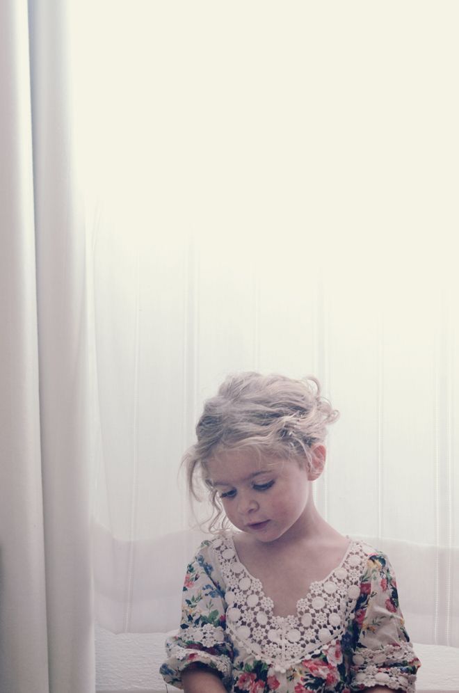 I definitely will be looking for a photo like this one of Nora. She may be too young now but love the idea of having a portrait like this to hang somewhere in my house. #thisisart JEN Baby Fotografie, Bohemian Baby, Boho Baby, Fashion Kids, Childrens Fashion, Future Kids, Little People, Children Photography, Baby Love