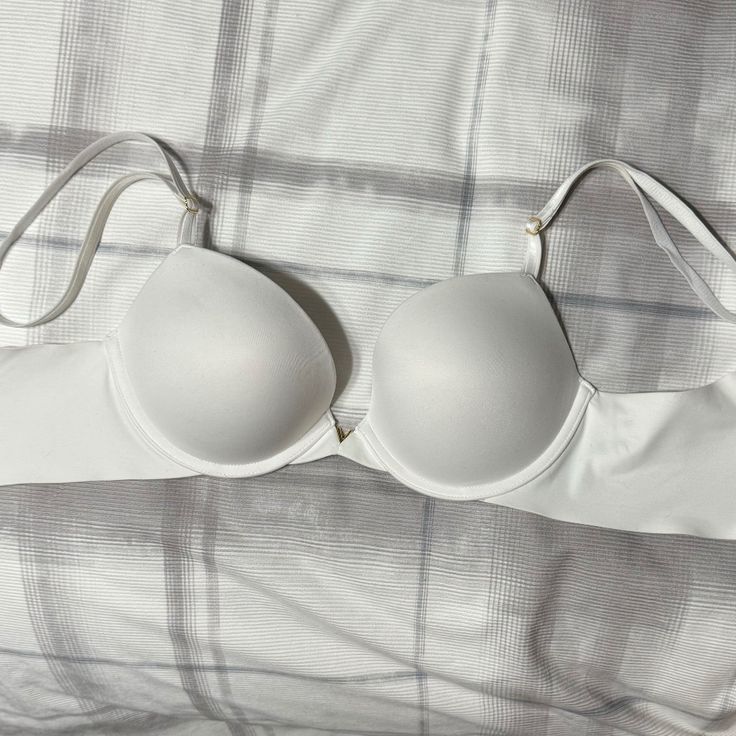 Used- Like New Without Tags. Wore Maybe 5 Times. White Underwire Bra For Daywear, Victoria's Secret Classic Underwire Bra, Victoria's Secret White Bra With Removable Pads, Victoria's Secret White Padded Bra, White Stretch Bra Partially Lined, White Victoria's Secret Push-up Bra, Victoria's Secret White Push-up Bra, White Stretch Push-up Bra, White Seamless Push-up Bra