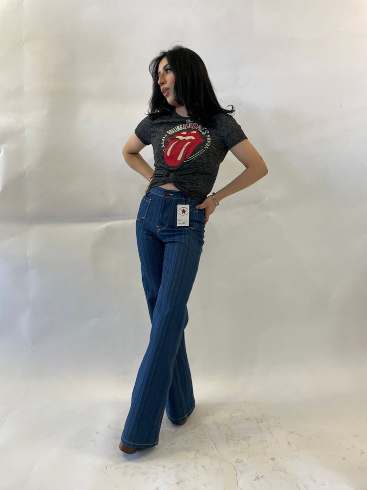 high waisted 70's style denim jeans 👖 -Hugs nicely around waist and curves! 💓 -Perfect for a vintage look 👀 Retro High Waist Flare Jeans For Fall, Retro Mid-rise Stretch Flares, Retro High Rise Stretch Flare Jeans, Retro Stretch Flare Denim Jeans, Retro Flared Fitted Jeans, Retro Fitted Flare Jeans, Retro High Waist Flare Jeans For Spring, Retro Stretch High Rise Flare Jeans, Retro Stretch Flare Jeans For Fall